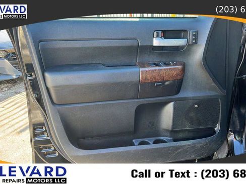 Used 2011 Toyota Tundra Limited w/ Platinum Pkg image 18