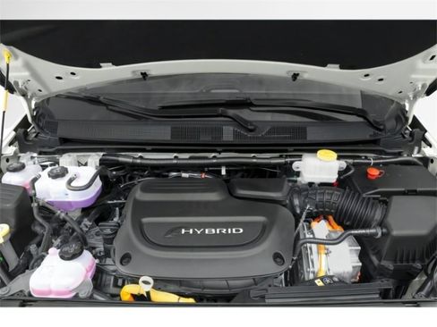 New 2023 Chrysler Pacifica Limited w/ Uconnect Theater Family Group image 17