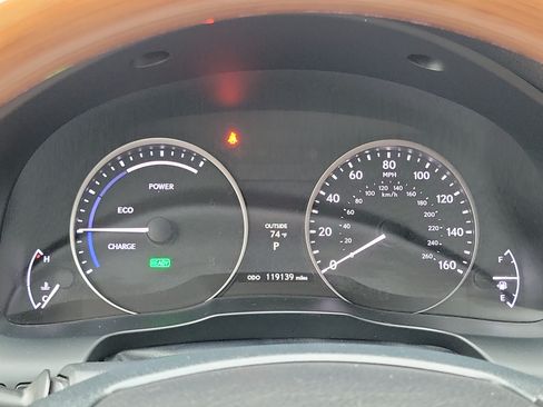 Used 2014 Lexus ES 300h w/ Luxury Package w/Bamboo Trim FWD image 17