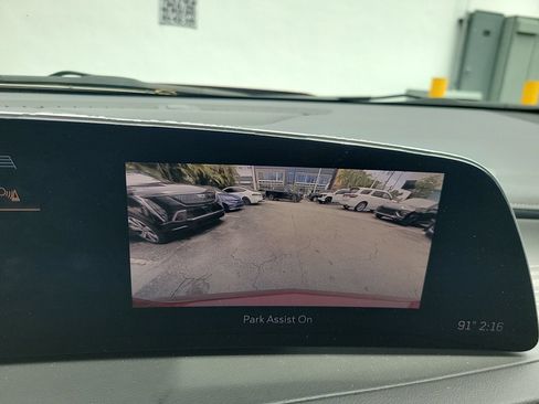 Used 2024 Cadillac XT4 Premium Luxury FWD image 25