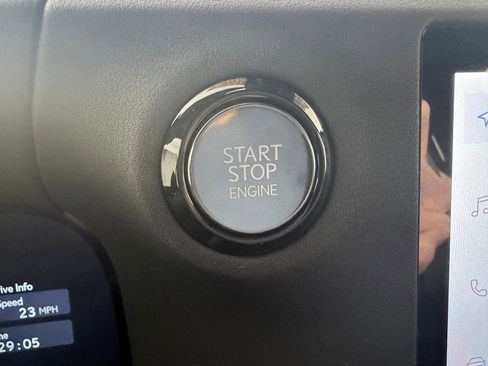 Used 2024 Lexus GX 550 w/ Accessory Package (Z1) AWD/4WD image 27
