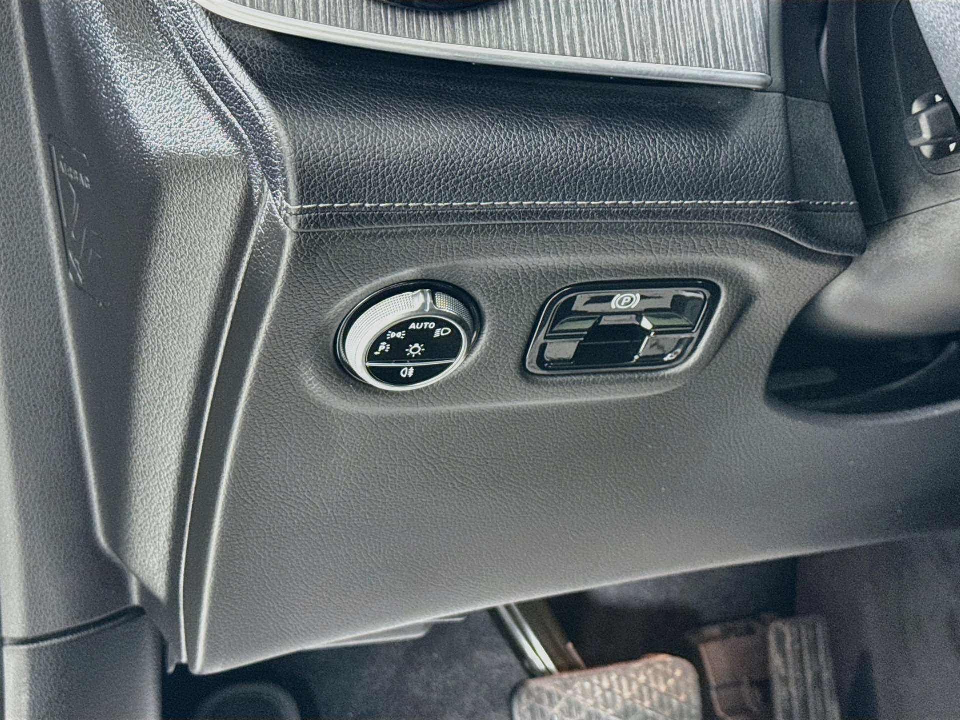 Certified 2023 Mercedes-Benz EQE 350+ SUV image 11
