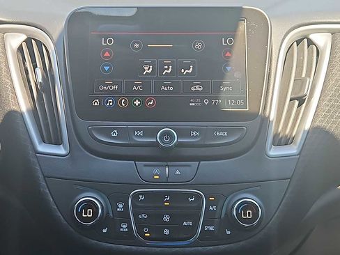 Used 2023 Chevrolet Malibu LT FWD image 16