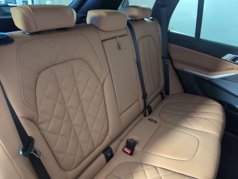 Used 2026 BMW X5 sDrive40i w/ Premium Package image 30