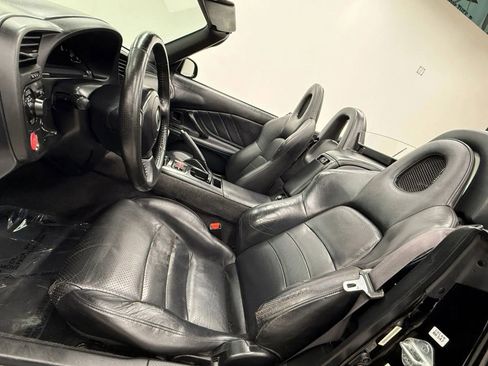 Used 2000 Honda S2000 image 15