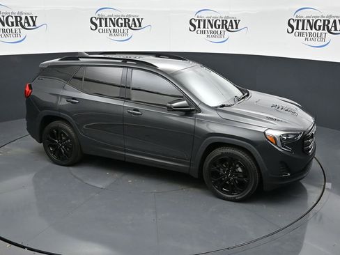 Used 2020 GMC Terrain SLE w/ Driver Convenience Package FWD image 9