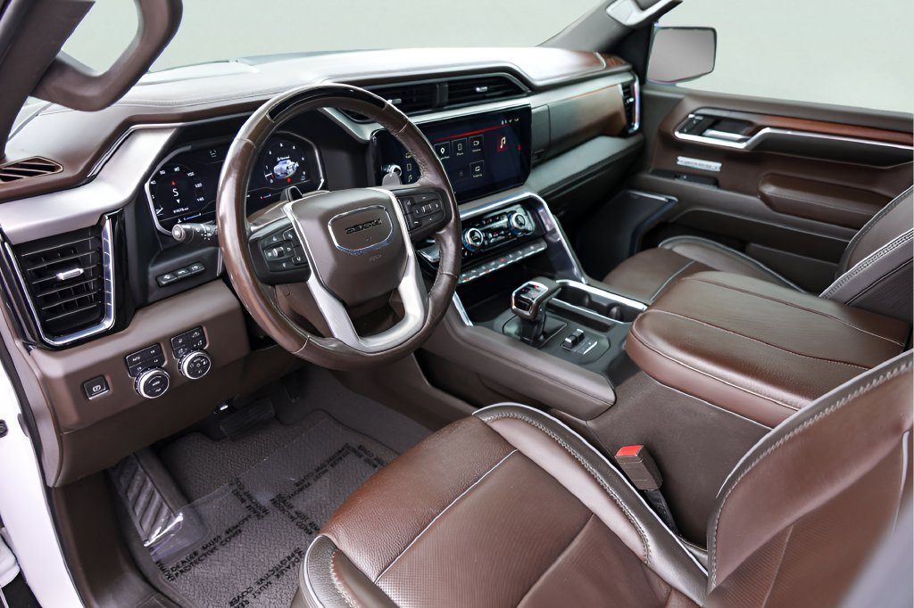 Used 2024 GMC Sierra 1500 Denali AWD/4WD image 9