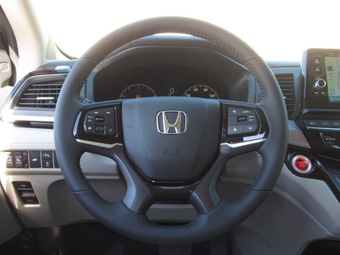 New 2026 Honda Odyssey Touring image 25