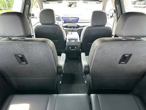 Used 2026 Buick Enclave Preferred FWD image 30