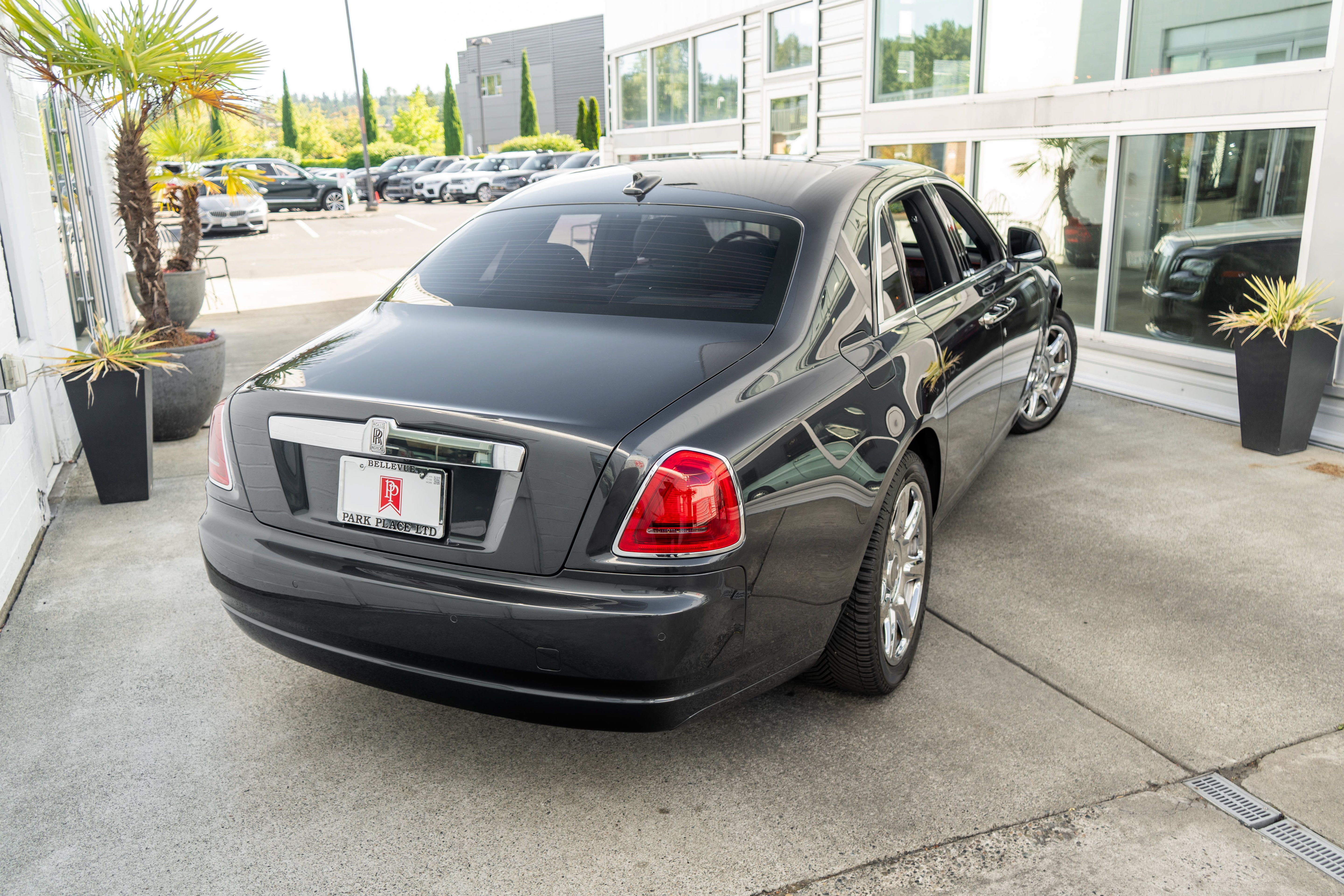 Used 2017 Rolls-Royce Ghost RWD image 6