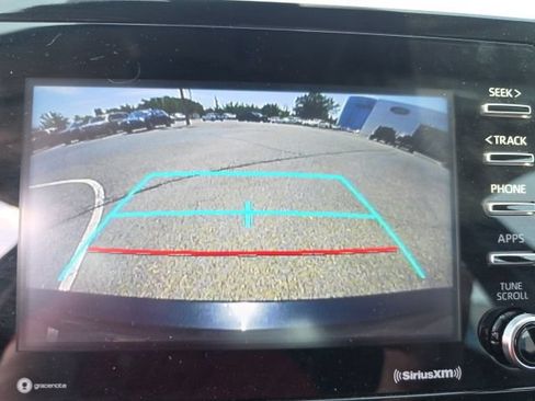 Used 2022 Toyota Camry SE FWD image 19