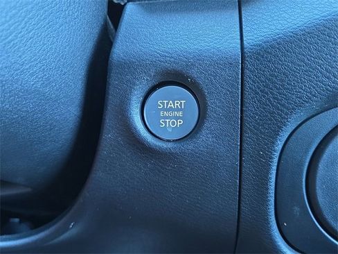 Used 2022 Nissan Frontier Pro-X w/ Technology Package image 25