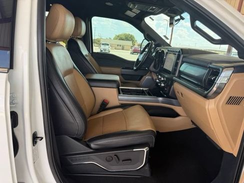Used 2024 Ford F250 Lariat w/ Lariat Ultimate Package AWD/4WD image 12