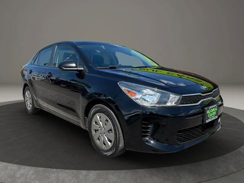 Used 2019 Kia Rio LX image 3
