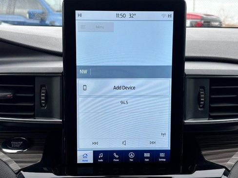 Used 2023 Ford Explorer Limited w/ Limited Technology Package image 24