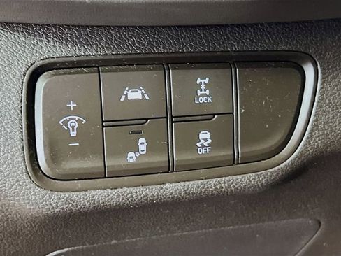 Used 2019 Hyundai Santa Fe SE AWD/4WD image 11