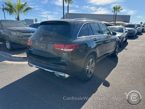 Used 2018 Mercedes-Benz GLC 300 image 4