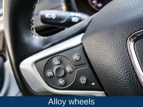 Used 2024 GMC Terrain SLT image 26