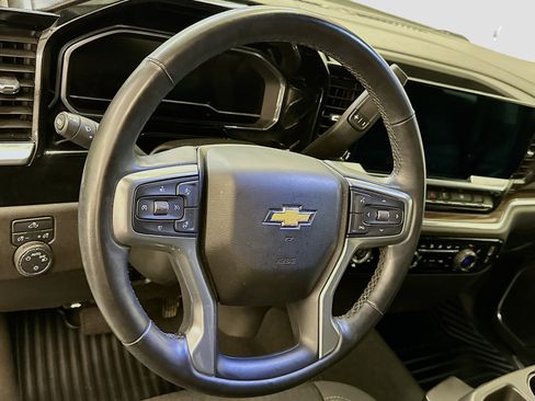 Used 2023 Chevrolet Silverado 1500 LT AWD/4WD image 18