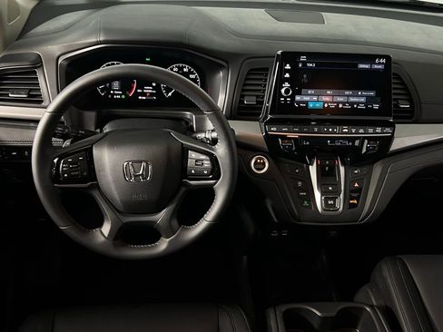 Used 2025 Honda Odyssey EX-L image 13