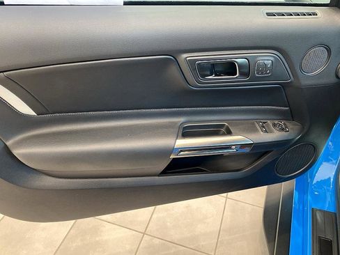 Used 2022 Ford Mustang Shelby GT500 w/ Technology Package image 8