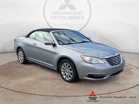 Used 2013 Chrysler 200 Touring image 1