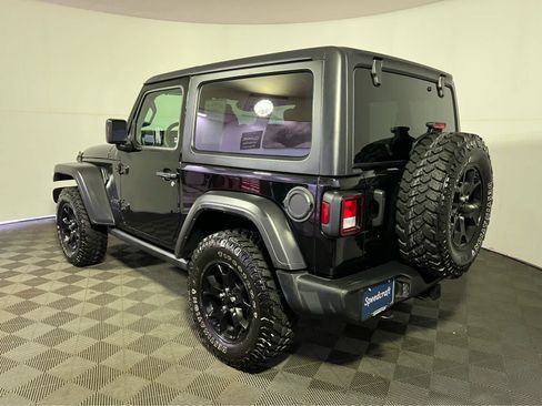 Used 2022 Jeep Wrangler Sport AWD/4WD image 5