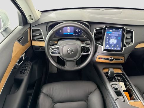 Certified 2024 Volvo XC90 B6 Plus AWD/4WD image 23