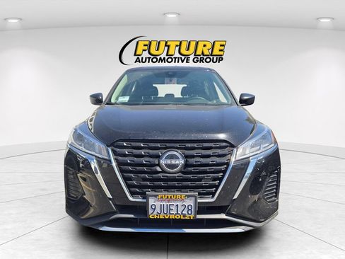 Used 2024 Nissan Kicks S FWD image 2