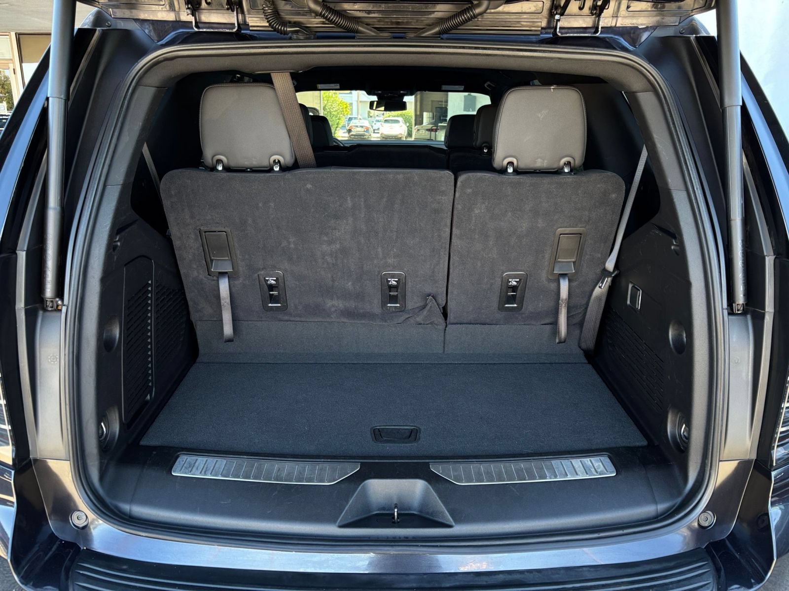 Used 2025 Chevrolet Tahoe Z71 AWD/4WD image 34