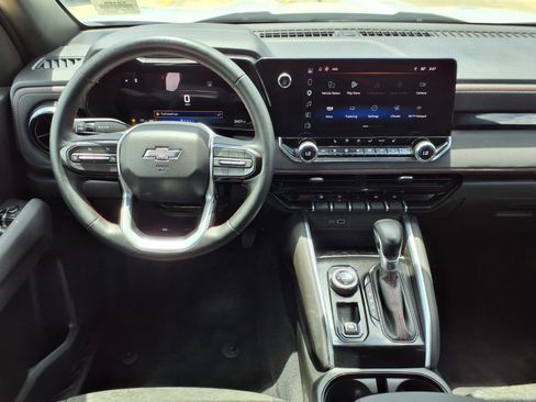 Used 2025 Chevrolet Colorado Z71 AWD/4WD image 12