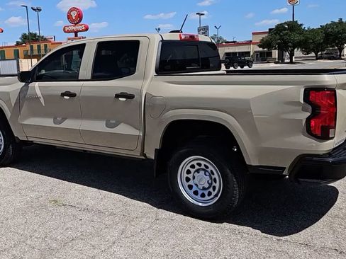 Used 2024 Chevrolet Colorado W/T w/ WT Convenience Package II RWD image 5