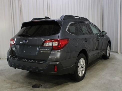Used 2018 Subaru Outback 2.5i Premium image 24