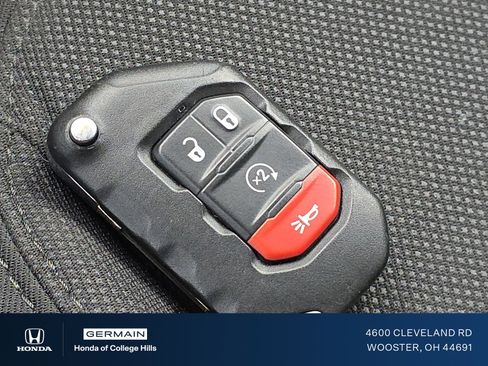 Used 2022 Jeep Wrangler Unlimited Sport image 30