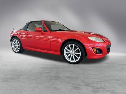 Used 2009 MAZDA MX-5 Miata Sport w/ Convenience Pkg RWD image 2
