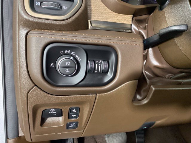 Used 2026 RAM 1500 Limited w/ Bed Utility Group AWD/4WD image 28