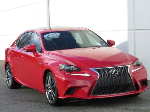 Used 2016 Lexus IS 350 AWD w/ F Sport Package image 2