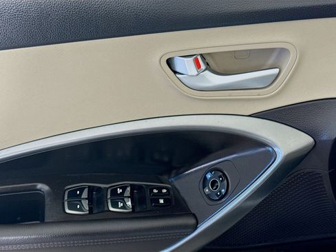 Used 2017 Hyundai Santa Fe Sport image 23