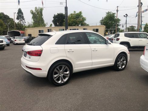 Used 2015 Audi Q3 2.0T Prestige w/ Prestige Package AWD/4WD image 3