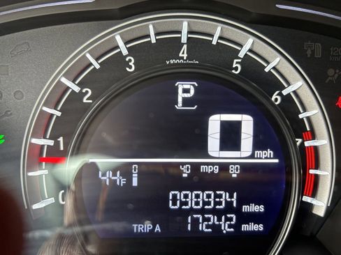Used 2018 Honda CR-V LX image 4