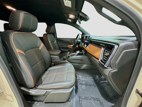 Certified 2024 GMC Canyon AT4 w/ Technology Package image 30