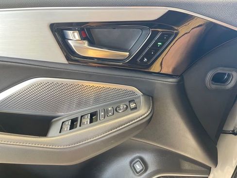 Used 2023 Acura MDX SH-AWD image 16
