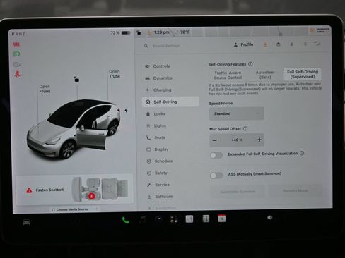 Used 2021 Tesla Model Y Long Range AWD/4WD image 27