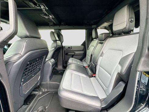 Used 2024 Ford Bronco Everglades AWD/4WD image 13