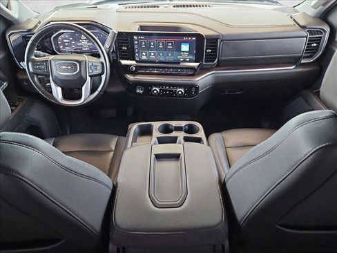 Used 2024 GMC Sierra 1500 SLT AWD/4WD image 18