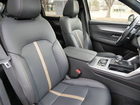 Used 2024 MAZDA CX-90 3.3 Turbo w/ Premium Plus Pkg image 18