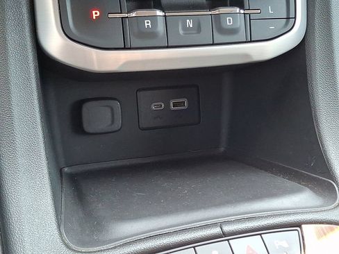 Used 2023 GMC Acadia SLE w/ Driver Convenience Package AWD/4WD image 25