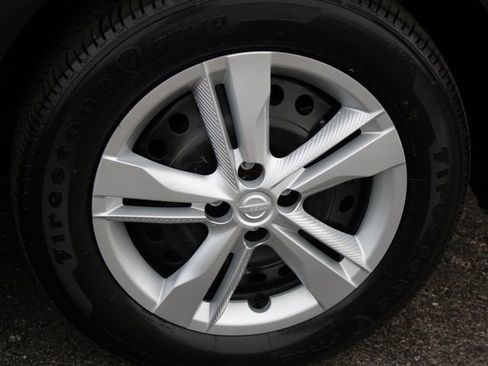 Certified 2025 Nissan Kicks Play S FWD image 33