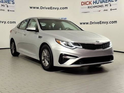 Used 2020 Kia Optima LX FWD image 3