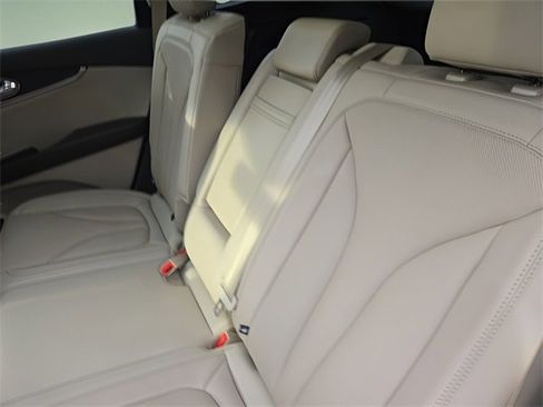 Used 2019 Lincoln Nautilus Reserve image 25